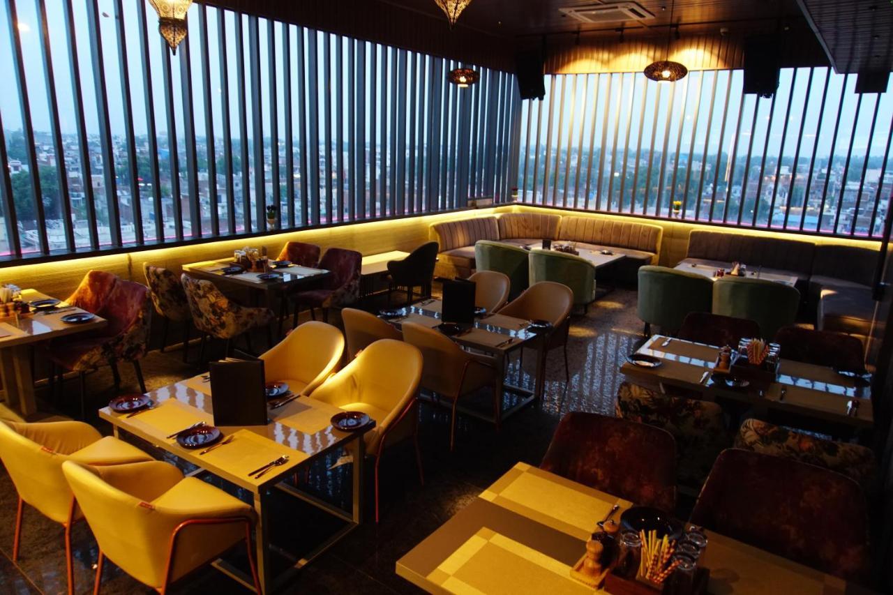 Red Orchid Hotel Kanpur Ngoại thất bức ảnh